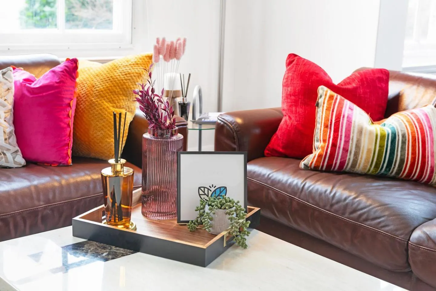 Stylish 2 Bedroom Ecocrest - Parking - Sleeps 5 Guests Lägenhet Nottingham